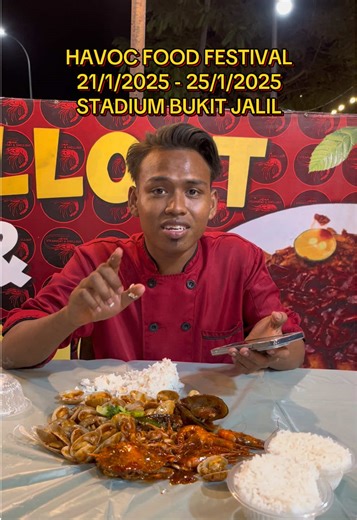 Persiapan Havoc Food Festival di Bukit Jalil