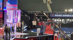 99K views · 2.9K reactions | Kid Rock is at the RNC rehearsing! He’s gone through a full set of songs. Hulk Hogan, Kane and Linda McMahon are also in attendance… we just need a *gong* … Undertaker!! Video - @ BillMelugin_ | WrestlingNewsSource.com | Facebook