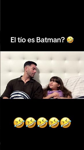 El tío es Batman? 🤣