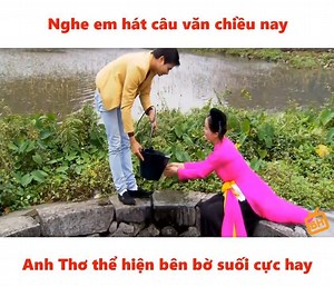 85K views · 1.1K reactions | Câu hát văn hôm nay Ôi tiếng ca mê say. Con sóng trào biển Đông. Náo nức đêm ngày... Nghe Em Hát Câu Văn Chiều Nay - Anh Thơ Xem tiếp tại: https://youtu.be/340B3G8590o - -- | Anh Thơ | Facebook