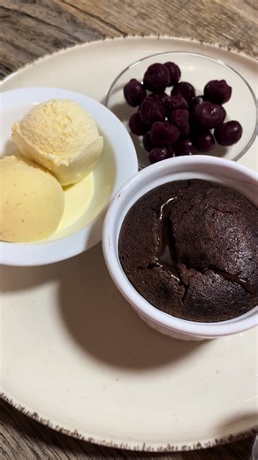 Lava Kolač Recept: Brzi i Ukusni Desert