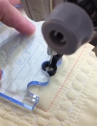 Small Wave Ruler 🔥 https://alimcart.com/collections/rulers-and-templates/products/6pcs-set-quilting-ruler-free-motion-template #RulerWork #Quilting #LongarmQuilting #MachineQuilting #FreeMotionQuilting #QuiltersofInstagram #QuiltGoals #QuiltLife #FiberArt #DIY | Jennifer