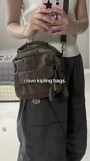 Kipling Bags: Stylish Backpack and Accessory Guide