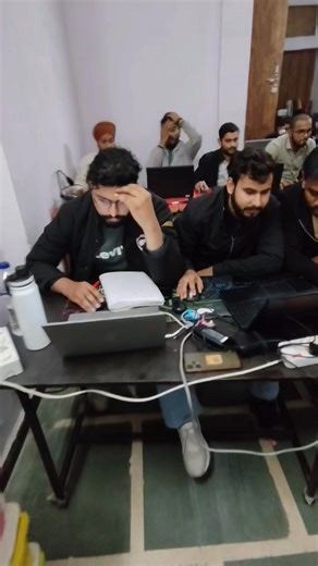 LCIIT Laptop BIOS Editing Class – December Batch Join the Laptop BIOS Editing Course (Basic to Advanced Level) and upgrade your technical skills. In today’s time, over 50% of laptop issues are related to BIOS, and solving them requires proper BIOS editing knowledge. With the right BIOS editing skills, technicians can easily diagnose and fix complex laptop problems. That’s why this course is essential for every laptop repair technician. LCIIT is India’s only training center that provides 15 days 