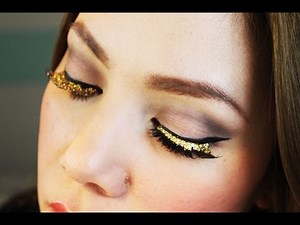 Quick Tip: Glam Lashes DIY