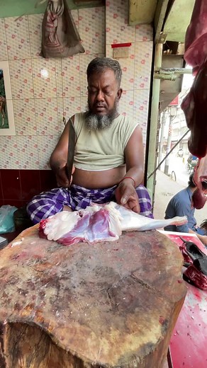 31K views · 371 reactions | Big mutton leg cutting by expert butcher #muttoncurry #mutton #meat #goatcutting #reels | Meat And Fish Cutting | Facebook