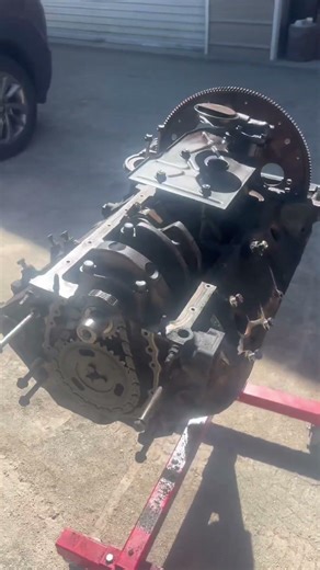 Sbc 350 rebuild #vortec #automobile
