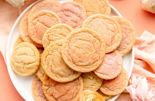 Soft & Chewy Sugar Cookies Recipe (without baking powder!)