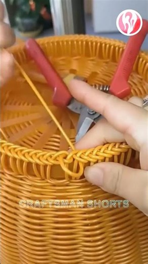 Baskets | Weaving baskets with plastic rope