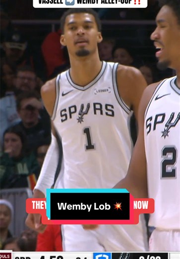 Victor Wembanyama's Stunning One-Handed Alley-Oop