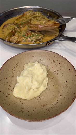 431K views · 6.3K reactions | Creamy Garlic Pork Chops  Full...