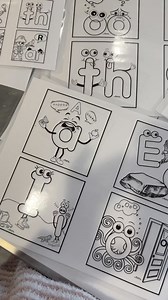 Sounds with Movement *special addition* Black and White Phonemes Included: Vowels: a, e, i, o, u, y Digraphs: ck, qu, wh, ph, sh, th, ch, ng R controlled: ar, or, er/ur/ir Diphthongs: oo, ou/ow, au/aw, oi/oy, ew Vowel teams: ai/ay, ee/ea, igh/ie, oa/owLinked in my TPT 🍏💚#scienceofreadinginstruction #learntowrite #scienceofreading #sor #teachingontiktok #teachingideas #englishteacher #mappingwords #primaryschool #secondgradeteacher #reading #tpt #tptseller #tptresources #spellingrules #phonics 