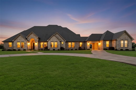 107 Fairway Parks Dr, Corsicana, TX 75110 - MLS 21235043 - Coldwell Banker