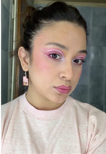 Create a Stunning Pink Makeup Look Inspired by Zara Larsson