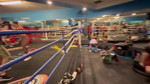 25 reactions | 530pm class down stairs level 1 WickedBodz Boxing Gym is once again on the BANG 壘壘⚡️⚡️ Pro Boxers, Kids, beginners, male, female we have ‘em all here tonight. In the fire stairs, in the hallways  using every bit of space we can  | Wickedbodz Health and Fitness | Facebook