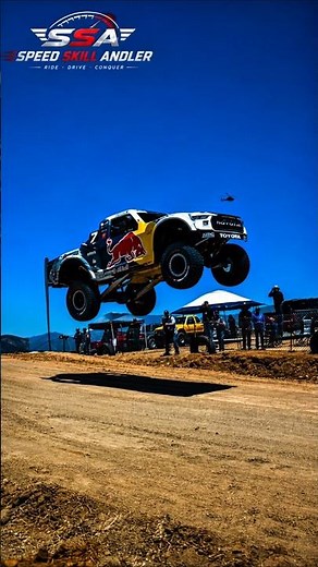 🏆 Trophy Trucks Flying Through The Air! 🚀