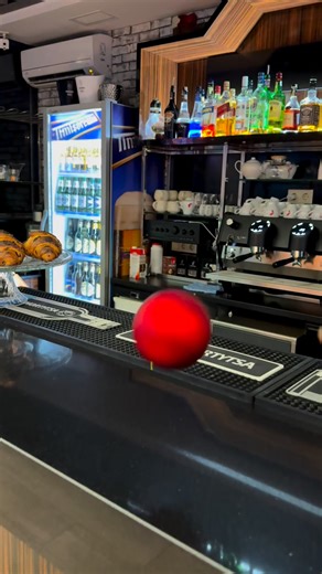 11 reactions | ✨ La Autoland, spiritul sărbătorilor a început! ✨...