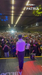Santander, tierra de gente patriota que hoy está comprometida con la extrema coherencia, que no es más que la defensa de los valores fundacionales. Bucaramanga hoy más que nunca está... ¡Firme por la Patria! 🇨🇴🫡 | De La Espriella Style