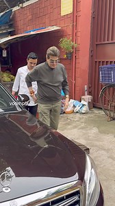 329K views · 3.3K reactions | Jeetendra pops out for a visit to the Mukteshwar Temple in Juhu. The entire fam including Ekta and Tusshar are regulars | Voompla | Facebook