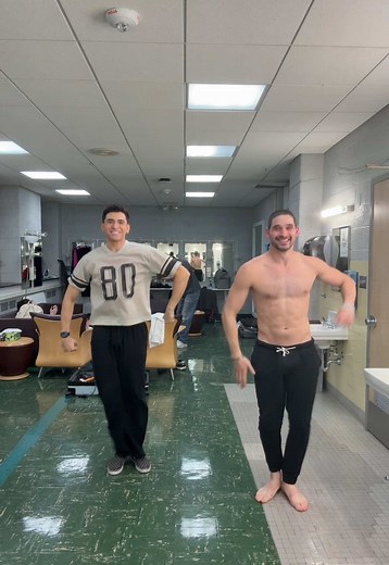 Dressing room dance break @Ezra Sosa | dancing