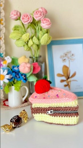 Easy crochet strawberry shortcake tutorial | Very easy 🍰