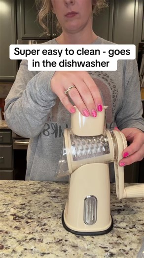 The best kitchen gadget I have bought. Easy to use. Easy to clean. Easy to store. #momsoftiktok #momtok #vlog #dinner #lunch