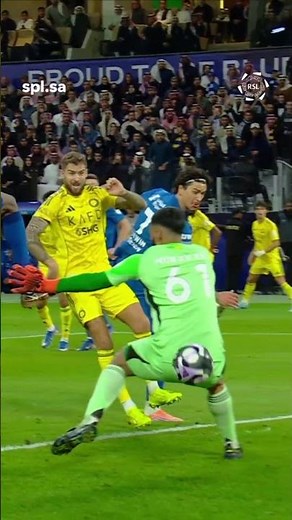 هدية من نيفيز؟ محمد كنو لا يرفضها إطلاقًا 🌟🔵