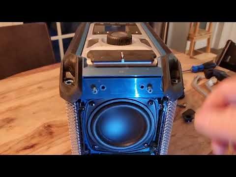 Makita DMR115 open and repair the handle