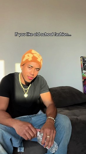 Old School Fashion Inspiration: 90s Outfits & Streetwear Styles