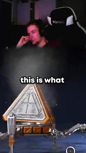 Who still doesn’t have an Hierloom in #apexlegends? 🙋‍♀️ #apex #hierloom #season17 #algs