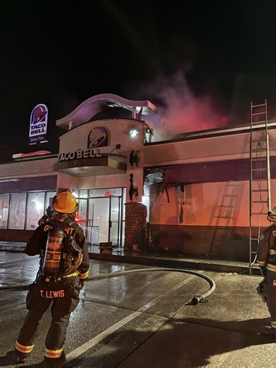 Crews fight fire at Taco Bell on Highway 49 South in Gulfport