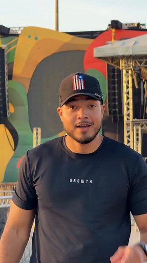 🇯🇲 🌴✨ILHA DO REGGAE FESTIVAL Dias 22 e 23/11, vaia acontecer o @ilhadoreggae_ reunindo cultura, dança, artesanado, feiras e mais de 300 artistas locais, nacionais e internacionais. 💛💚❤️ O Festival @ilhadoreggae_ chega com uma programação grandiosa: ✔️ Radiolas ✔️ Grupos de dança ✔️ Tranças gratuitas ✔️ Moda reggae ✔️ Artesanato e feiras ✔️ Mais de 300 artistas celebrando nossa cultura 📅 22 e 23 de novembro, a partir das 16h 📍 Arena Jamaica – Passarela do Samba 🎟 Evento Gratuito! @ilhador