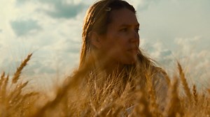 “My Father’s Daughter” from the upcoming film, Flag Day, sung by my daughter Olivia and written by Glen Hansard and me. Watch the full video: FlagDay.lnk.to/MFDvid | Eddie Vedder