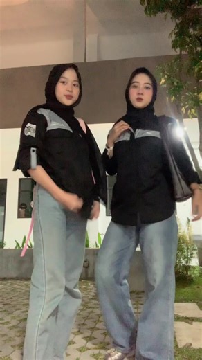 pity🦢 (@punyatopancenah)’s videos with Rollie Rollie Dance Trend - Nate