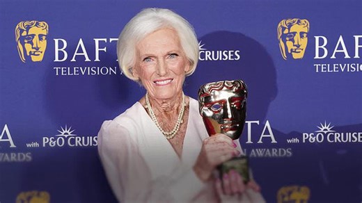 Mary Berry collects BAFTA fellowship award