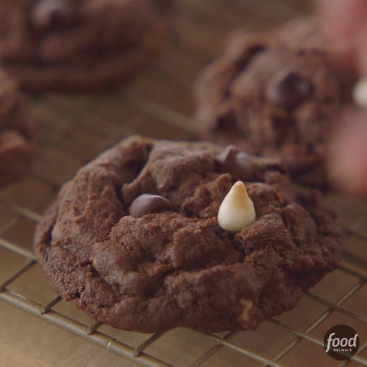 936K views · 7.1K reactions | Don't let the name fool you - Cow Pies are a triple-chocolate treat you won't be able to get enough of. (via The Pioneer Woman - Ree Drummond) | Food Network | Facebook