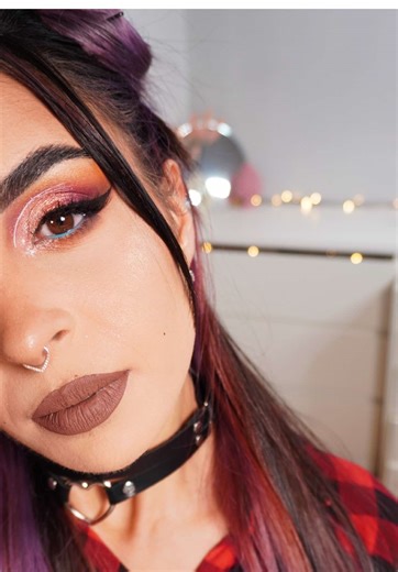 Inizia a fare pratica che è ora di tornare a fare le cut crease 🔪🖤 Faux filter @Huda Beauty Palette @nikkietutorials X @BEAUTY BAY Eye-liner duoversity @Astra Make-Up Italia Acqua micellare @Embryolisse Pennelli @BRUSHWORKS @JessupBeauty #makeuptutorial #cutcrease #makeup