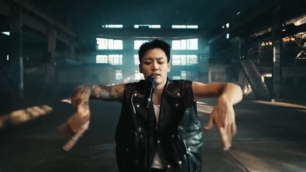 2.5K views · 49 reactions | Go behind the scenes of BTS's Jung Kook and halftime performer Usher's music video for "Standing Next to You (USHER Remix)" now! ⠀⠀⠀⠀⠀⠀⠀⠀⠀ ▶️ https://youtu.be/iiqpJufCmaU | Vevo | Facebook