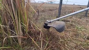 ECHO's SRM-410X 42.7cc X-Series string trimmer shredding ranch grass in slo-mo might be the most satisfying thing you watch today! @echousa • #ptrech22 ⁣ #cuttinggrass #edging #grass #grasscutting #landscaping #lawncare #lawncarecommunity #lawncarelife #lawncarenation #lawncareofinstagram #lawnlife #lawnmaintenance #lawnmower #lawnmowers #lawnmowing #lawnservice #mowing #mowinggrass #pressurewasher #pressurewashing #stripenation #texas #trimming #weedeating #yardwork | Pro Tool Reviews