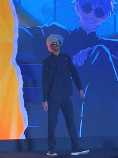 Gojo Cosplay Display at Comic Expo 2025