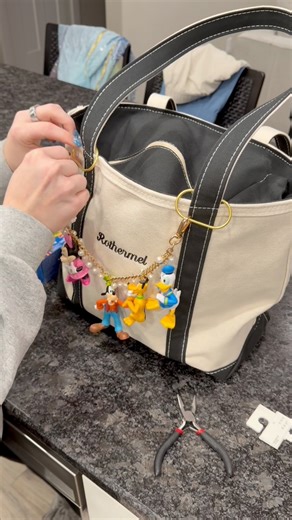 Using my free will on a Saturday night to make a Disney chain 🫶🏻 #momsoftiktok #disney #cruise #disneyfantasy #disneyworld #momsoftiktok #seizureawareness #specialneedsmom #momlife #specialneeds #cerebralpalsy | Living Gracefully