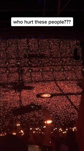 Adele Concert Crowd Sings “Someone Like You” Like Their Hearts Are Breaking! ‪@adele‬