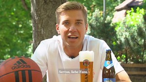 𝘿𝙪 𝙝𝙖𝙨𝙩 𝙧𝙞𝙘𝙝𝙩𝙞𝙜 𝙘𝙤𝙤𝙡𝙚 𝙎𝙝𝙤𝙩𝙨 𝙙𝙧𝙖𝙪𝙛?🏀🛒👀 Du möchtest Dir was von Steffen Hamann abgucken und ihm beim One-on-One gegenüberstehen? Und vor allem mit einem frischen Paulaner mit ihm anstoßen🍻! Dann melde dich jetzt an und sichere dir diesen Paulaner Fantraum auf: 👉 https://www.paulaner-fantraeume.de/paulaner-fantraeume/score-for-more | FC Bayern Basketball