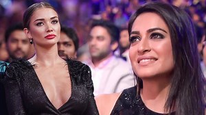 Kriti Kharbanda And Amy Jackson Look Super Stylish At SIIMA | SIIMA
