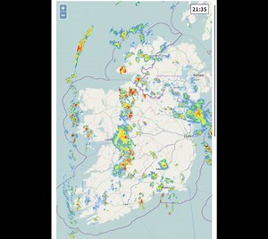 Posted 21:50 Sunday: Video from Sinead in Limerick with rainbow and strikes by followed by two great clips of strikes from Alan Wallace in Mallow in Cork. More strikes around Limerick now and also further North as others approach the West coast. | Carlow Weather