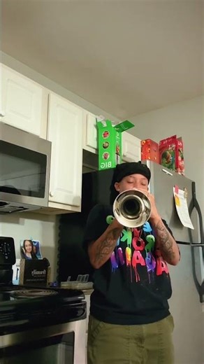 Silent Night-The Temptations trumpet scream