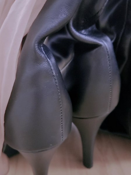 足湯の後は…👠💕♨💦 #ニーハイブーツ #コンパニオン #川治温泉 #sweat #boots #heel #stocking #Julia #汗