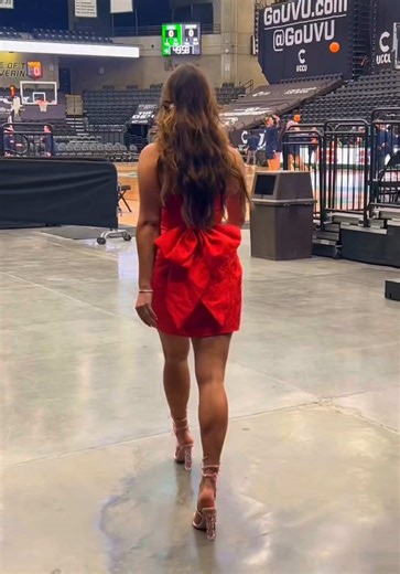 I can get use to this 🏀#womeninsports #wlw #wlwtiktok #womensbasketball #fy