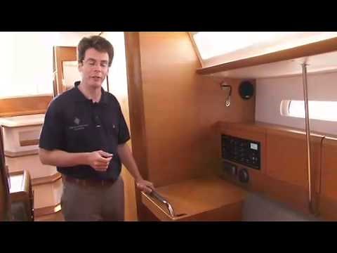 Jeanneau Sun Odyssey 379 Inside.mp4