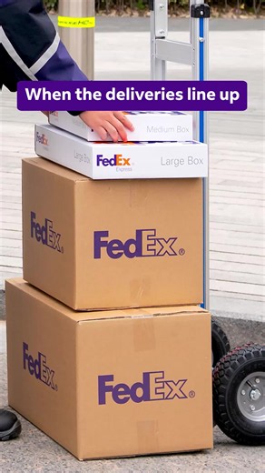 We know how to stay centered 📦 | Being A Package Handler At FedEx